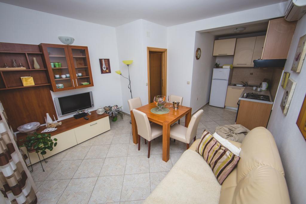 Apartment Karla&Nella Стобреч Екстер'єр фото