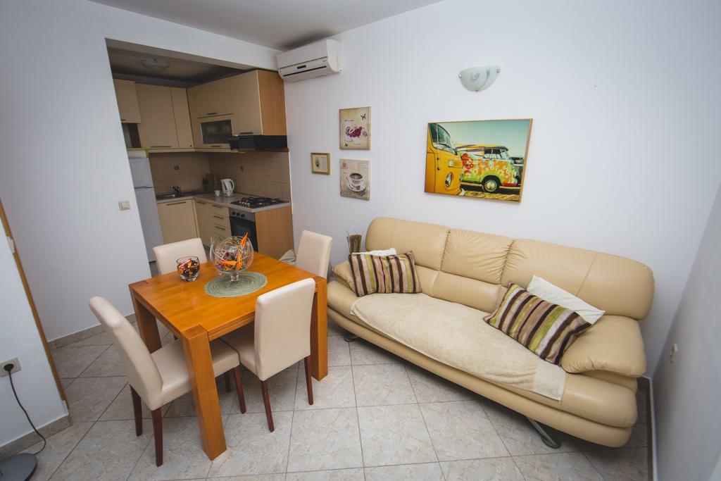 Apartment Karla&Nella Стобреч Екстер'єр фото