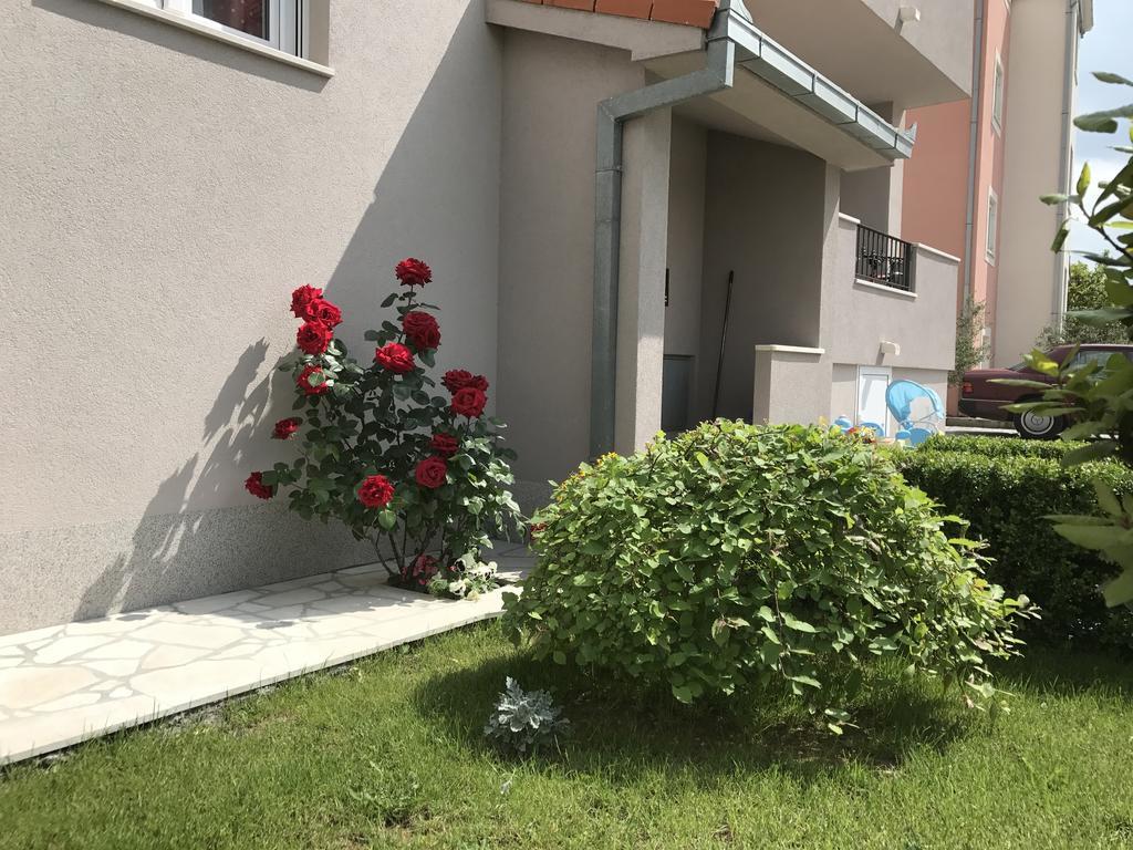 Apartment Karla&Nella Стобреч Екстер'єр фото